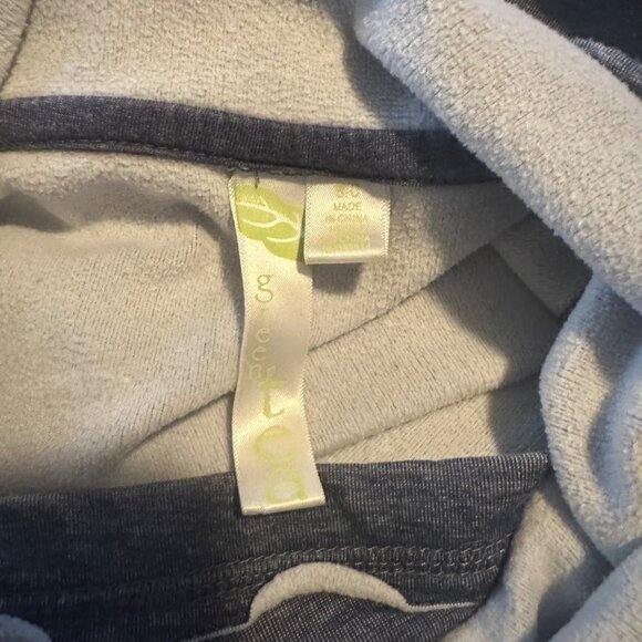 Green Tea gray mockneck sweatshirt size S - Picture 3 of 6